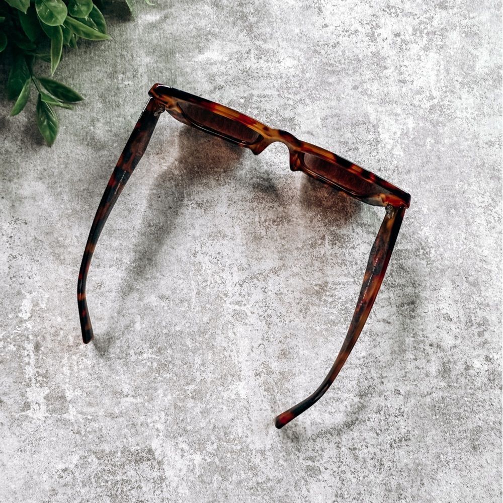Boutique Tortoise Shell Brown Rectangle Sunglasses - image 3